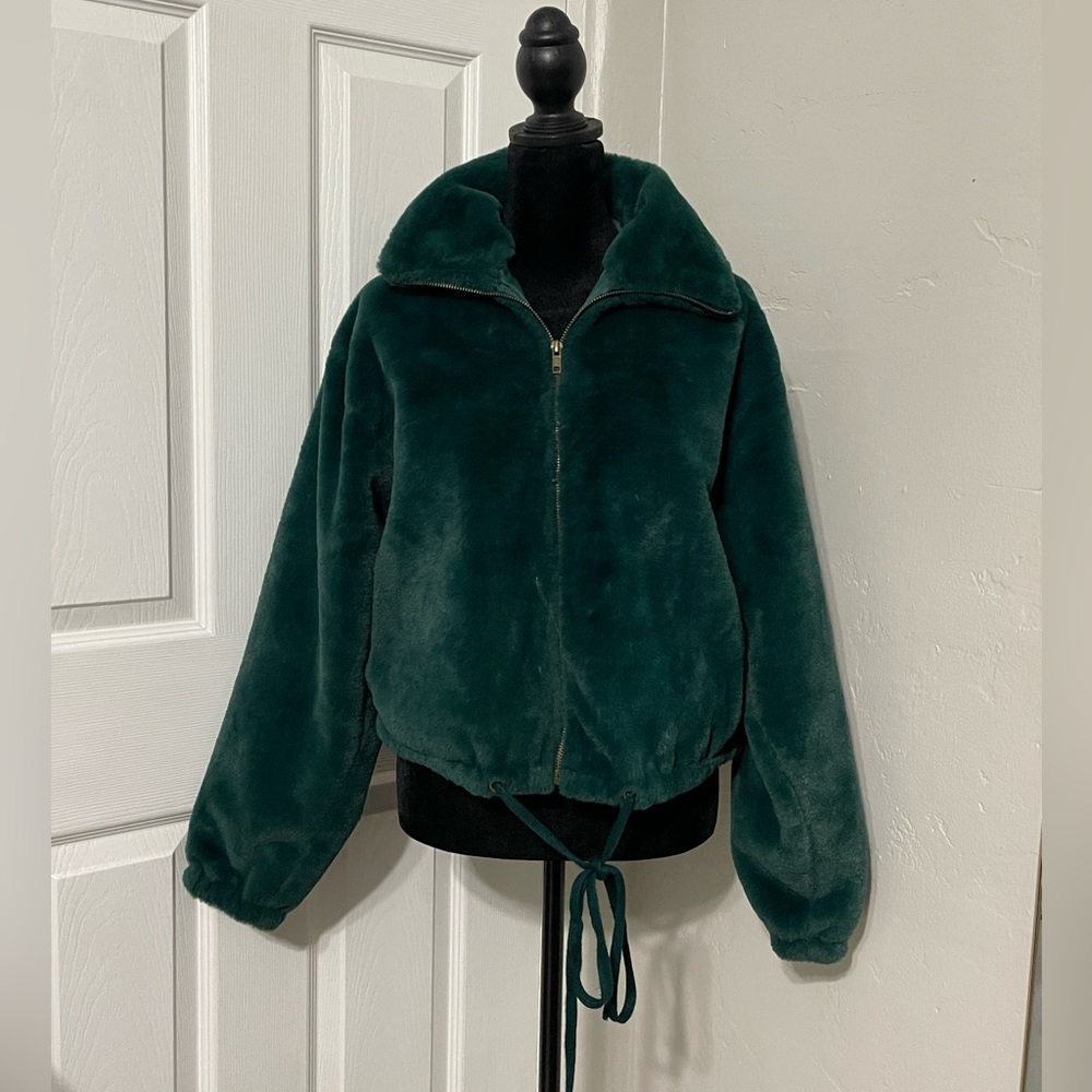 Victorias Secret Know One Cares Faux Fur Cropped Coat Jacket S